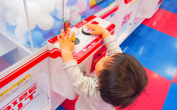 クレーンゲームでお金を使うのは無駄かどうか?いやっ全然無駄じゃないよ!