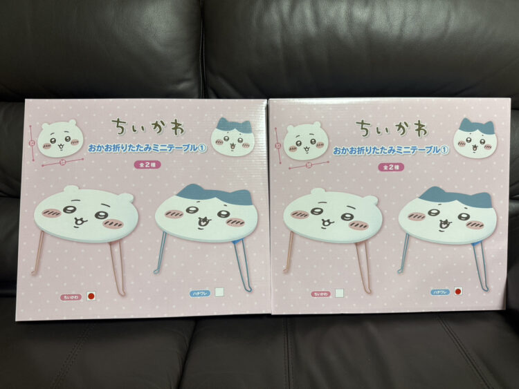 『ちいかわ』おかお折りたたみミニテーブル①の実物の写真