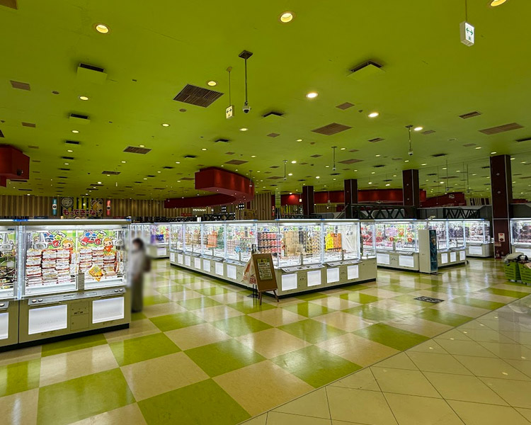 もってきーな＋富里店の店内！クレーンゲームが205台設置