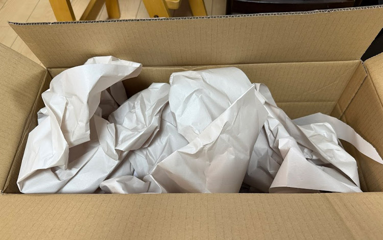 景品が傷つかない様に吸収剤がたくさん入ってる